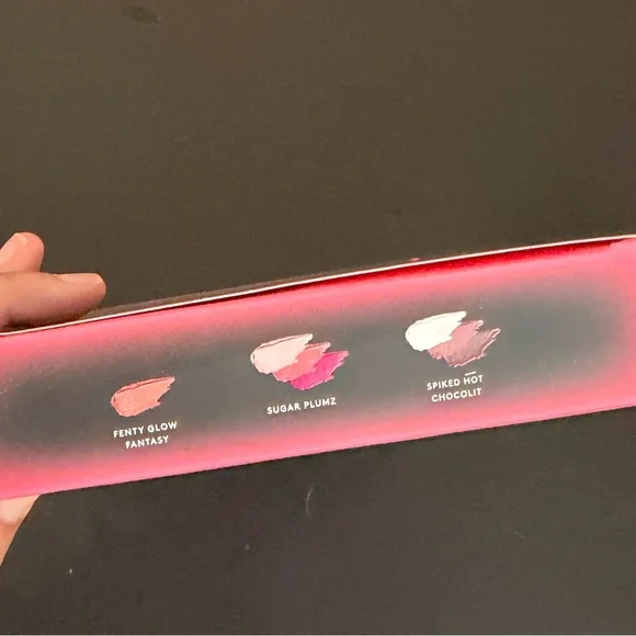✨NEW✨Fenty Beauty Glossy Posse VIII 3 Piece Lip Luminizer Set - Picture 2 of 3